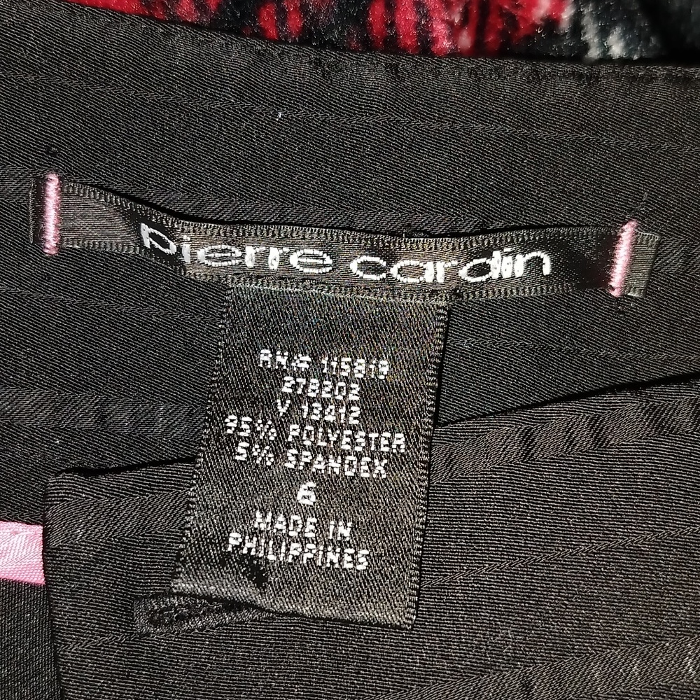 Pierre cardin size 6 women's black striped dress pants or business pants.